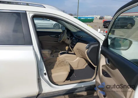 2015 Nissan Rogue Sv z USA, uszkodzony, nr VIN 5N1AT2MT0FC781648